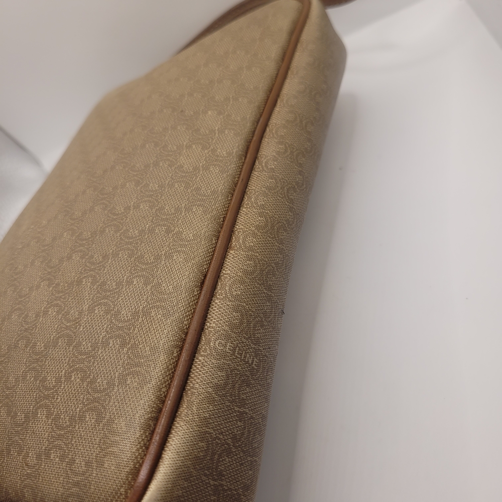 Celine - Picture 2 of 7